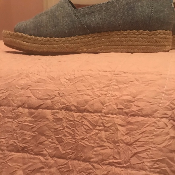 Tom Wedges - Picture 4 of 5